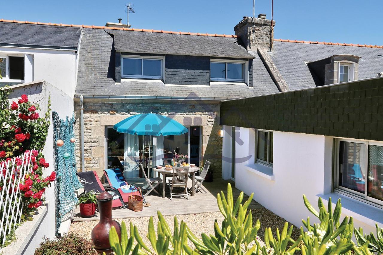 LocaLise - La Maison du pêcheur au Guilvinec - Chambres vue mer - A 20m de la mer située à la pointe de Men Meur - Tout à pied, plage, port, centre, commerces, marché - Wifi inclus - Linge de lit inclus - Jardin clos - En option , ménage et serviette Esterno foto