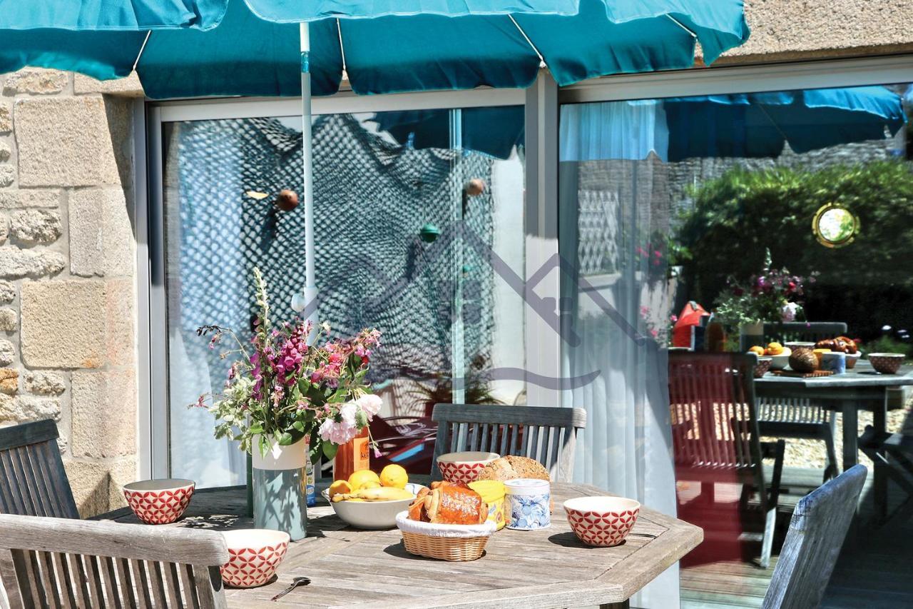 LocaLise - La Maison du pêcheur au Guilvinec - Chambres vue mer - A 20m de la mer située à la pointe de Men Meur - Tout à pied, plage, port, centre, commerces, marché - Wifi inclus - Linge de lit inclus - Jardin clos - En option , ménage et serviette Esterno foto