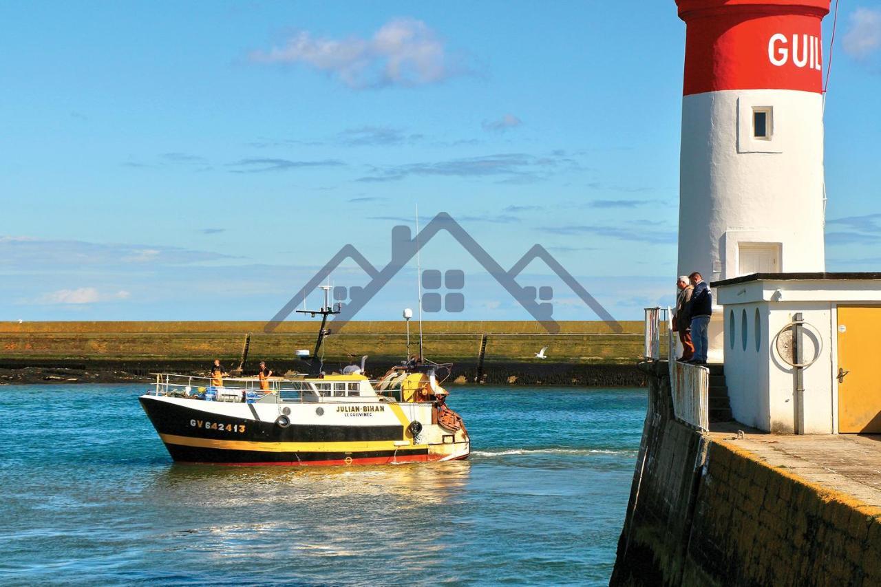 LocaLise - La Maison du pêcheur au Guilvinec - Chambres vue mer - A 20m de la mer située à la pointe de Men Meur - Tout à pied, plage, port, centre, commerces, marché - Wifi inclus - Linge de lit inclus - Jardin clos - En option , ménage et serviette Esterno foto